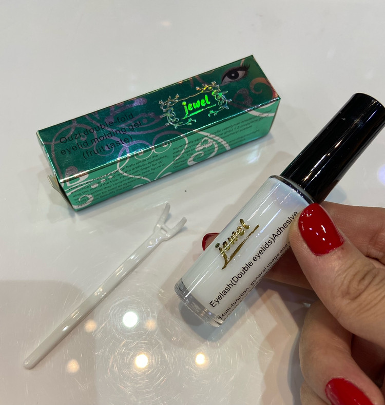 چسب مژه مصنوعی ژله ای 10 گرمی قلم دار جویل مدل 1511