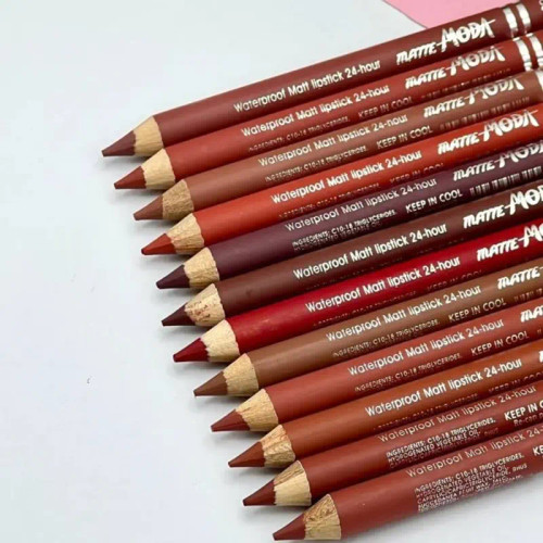 رژ لب مدادی مدل Matte Color Lipstick مودا Moda