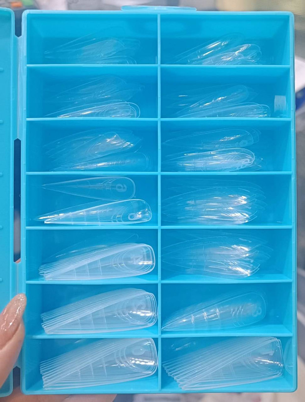 قالب موقت کاشت ژل ناخن 140 عددی نوک تیز ژورنالی ایمنکا Young Nails